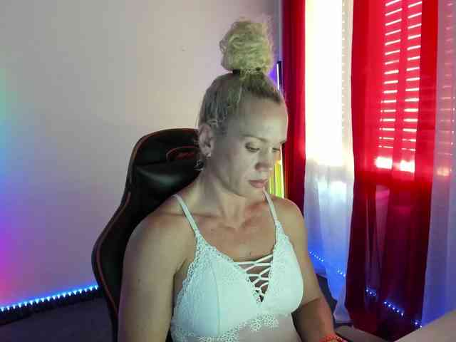 Latinasexy4 webcam