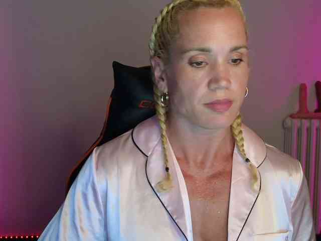 Latinasexy4 webcam