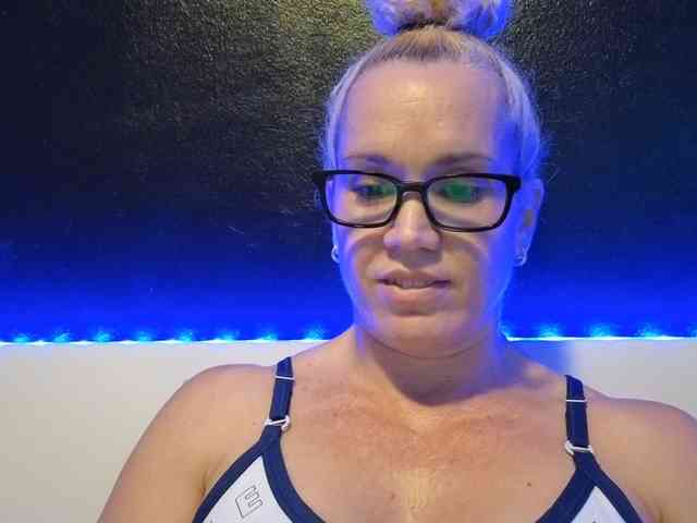 Latinasexy4 webcam