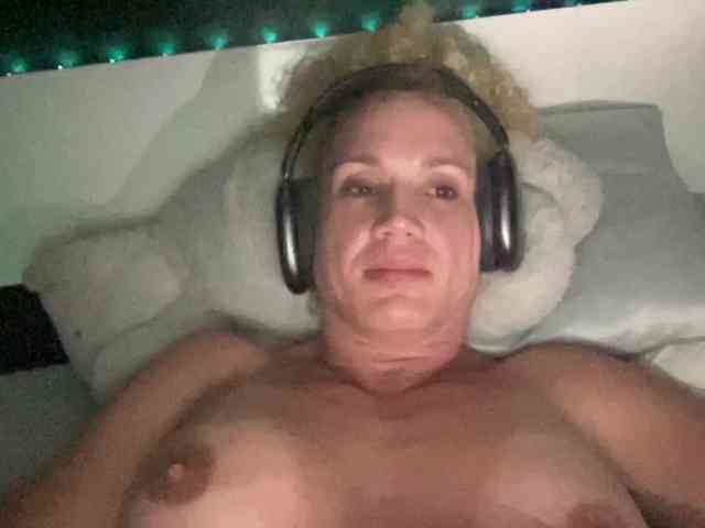 Latinasexy4 webcam