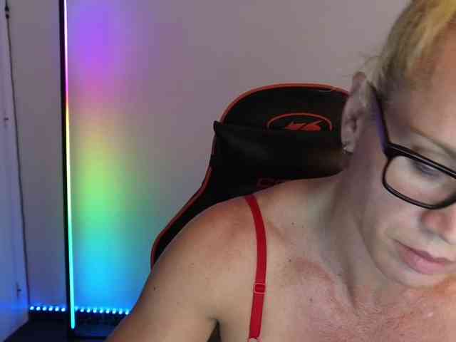 Latinasexy4 webcam