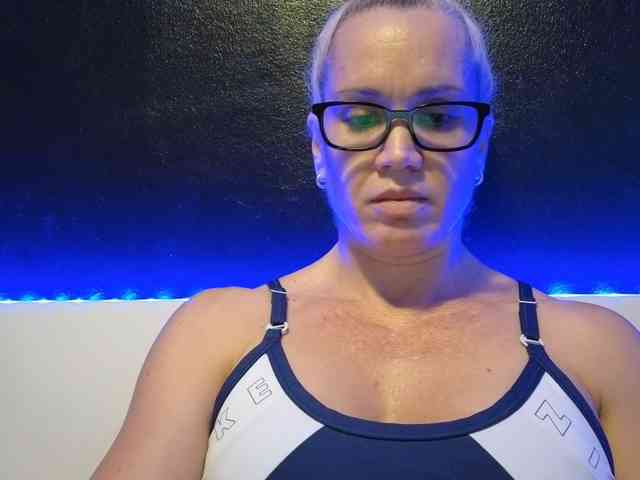 Latinasexy4 webcam