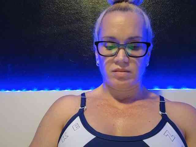 Latinasexy4 webcam