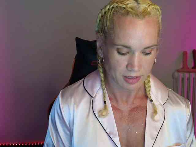 Latinasexy4 webcam