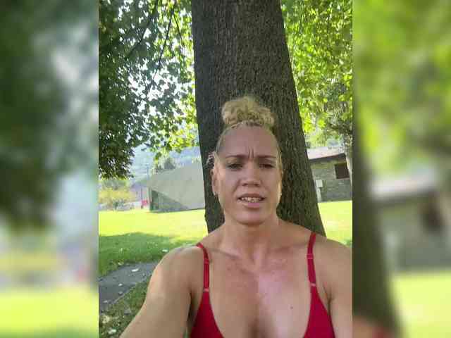 Latinasexy4 webcam
