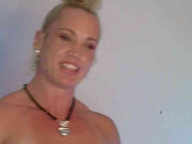 Latinasexy4 webcam