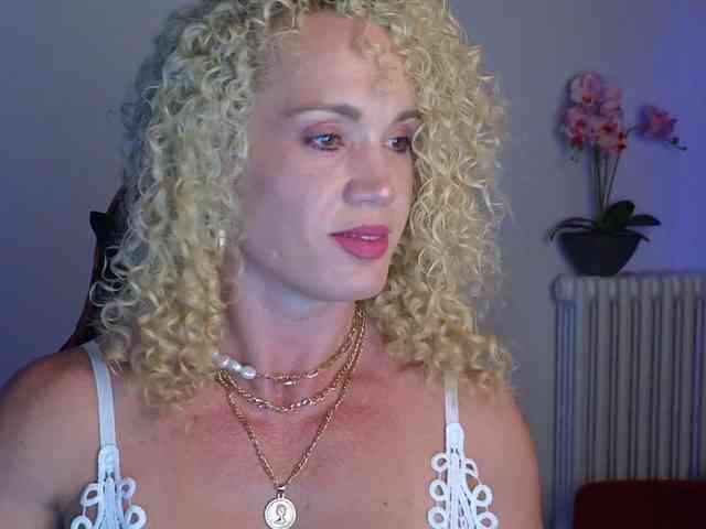 Latinasexy4 webcam
