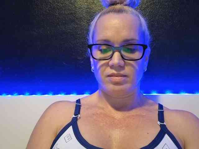 Latinasexy4 webcam