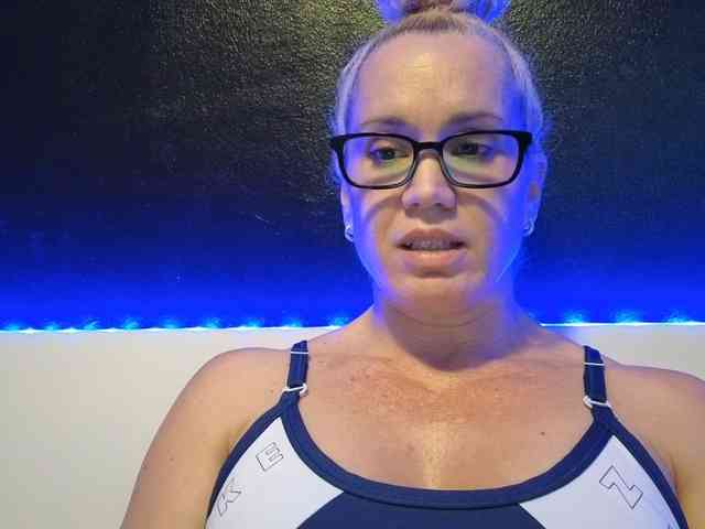 Latinasexy4 webcam