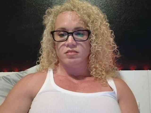 Latinasexy4 webcam