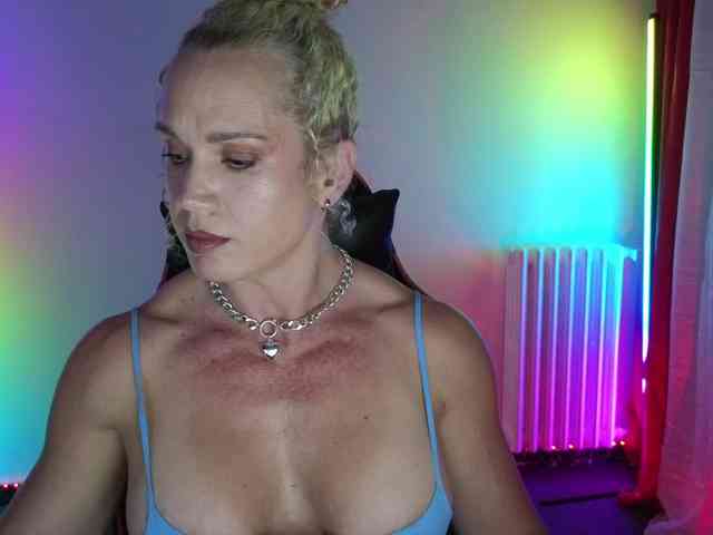 Latinasexy4 webcam