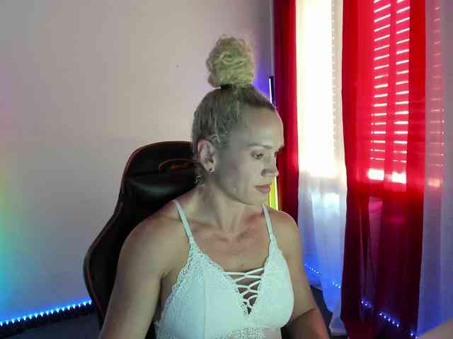 Latinasexy4 webcam