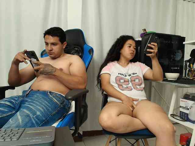 couplee-horny webcam