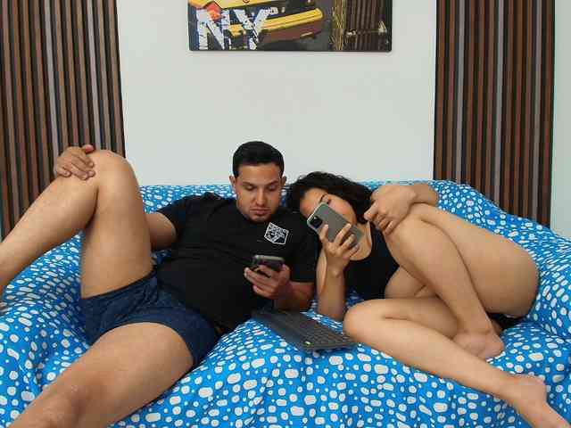 couplee-horny webcam