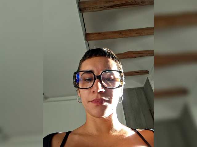 AntoniaDilune's BongaCams show and profile