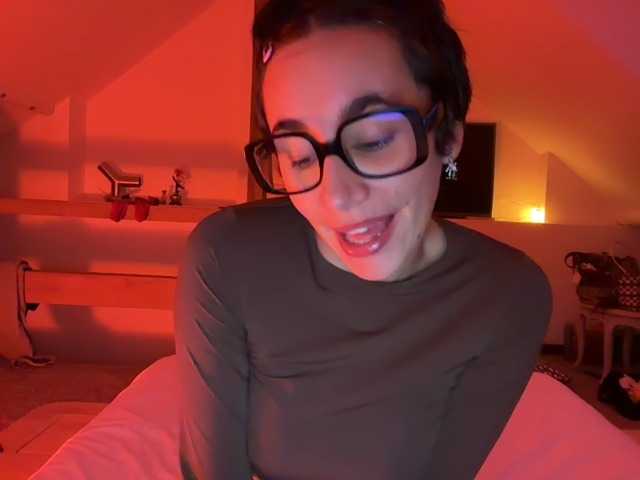 AntoniaDilune's BongaCams show and profile