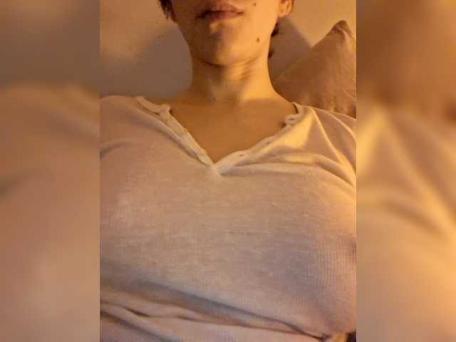 AntoniaDilune's BongaCams show and profile