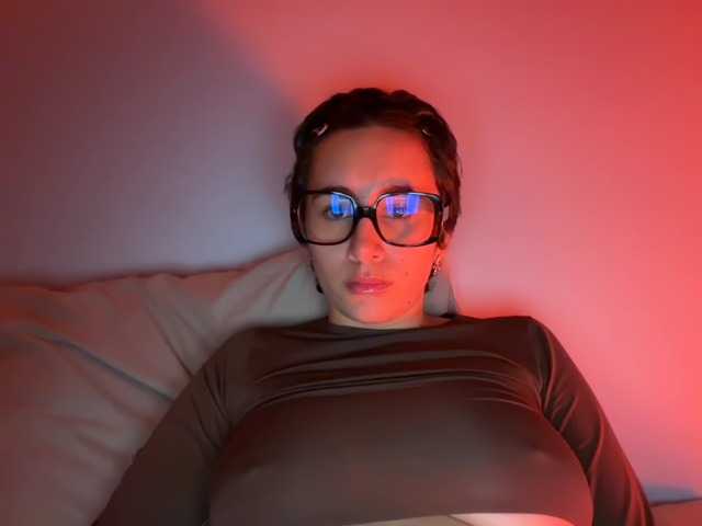 AntoniaDilune's BongaCams show and profile