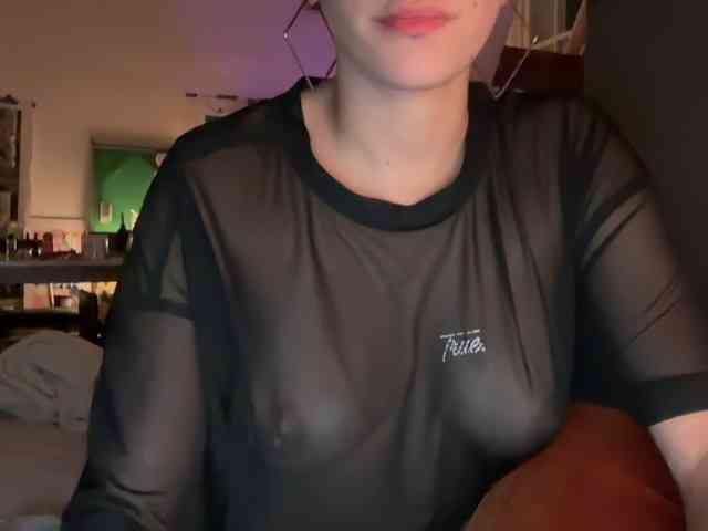 AntoniaDilune webcam