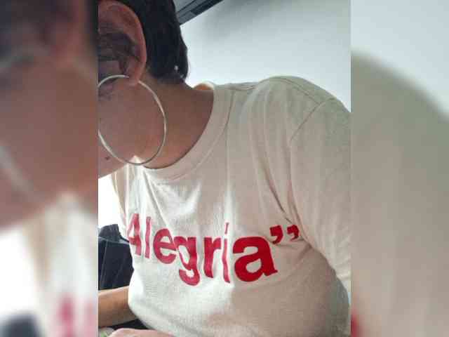 AntoniaDilune webcam