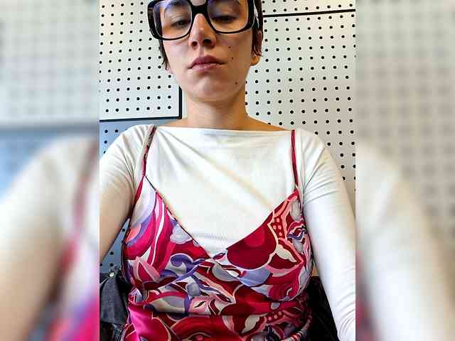 AntoniaDilune webcam