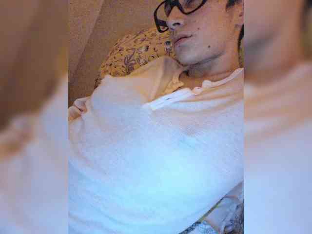 AntoniaDilune webcam