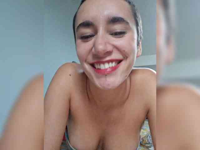 AntoniaDilune webcam