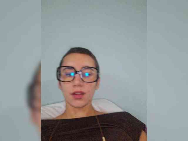 AntoniaDilune webcam