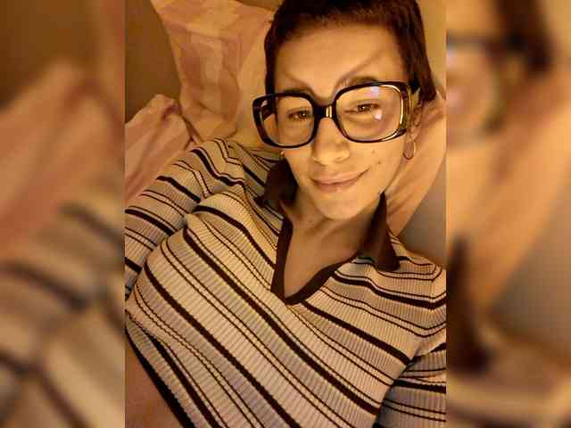 AntoniaDilune webcam