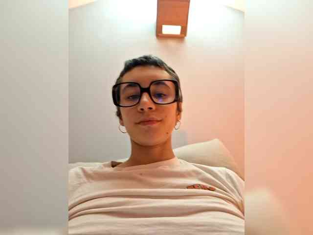 AntoniaDilune webcam