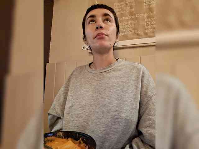 AntoniaDilune webcam