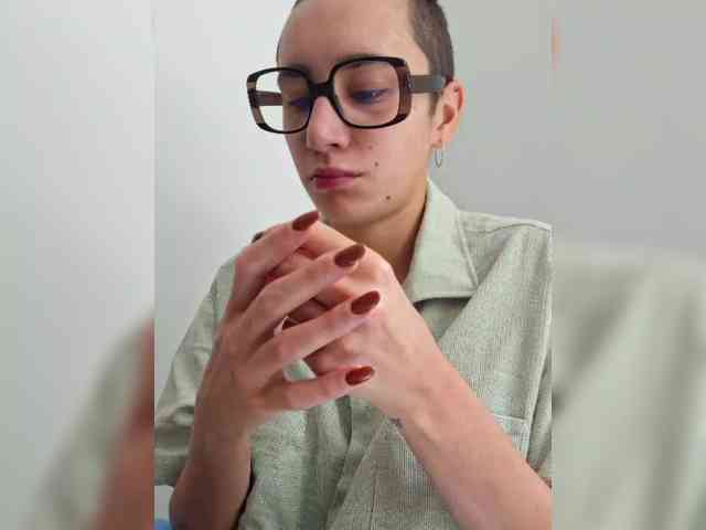 AntoniaDilune webcam