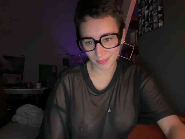 AntoniaDilune webcam