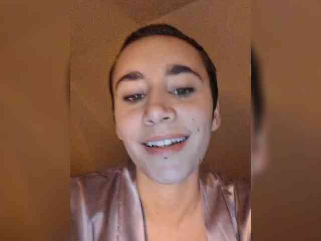 AntoniaDilune webcam