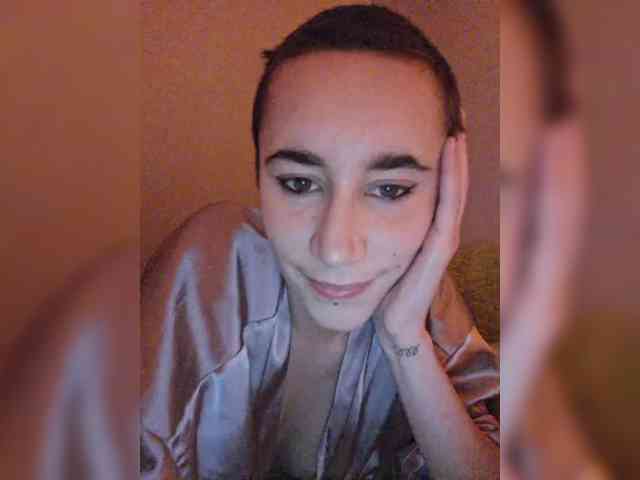 AntoniaDilune webcam