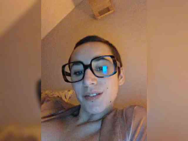 AntoniaDilune webcam