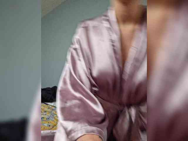 AntoniaDilune webcam