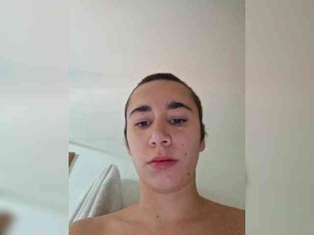 AntoniaDilune webcam