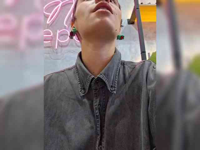 AntoniaDilune webcam