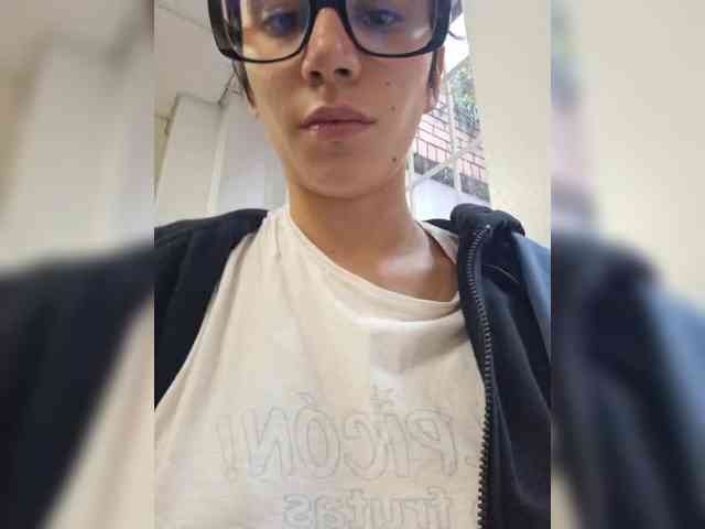 AntoniaDilune webcam