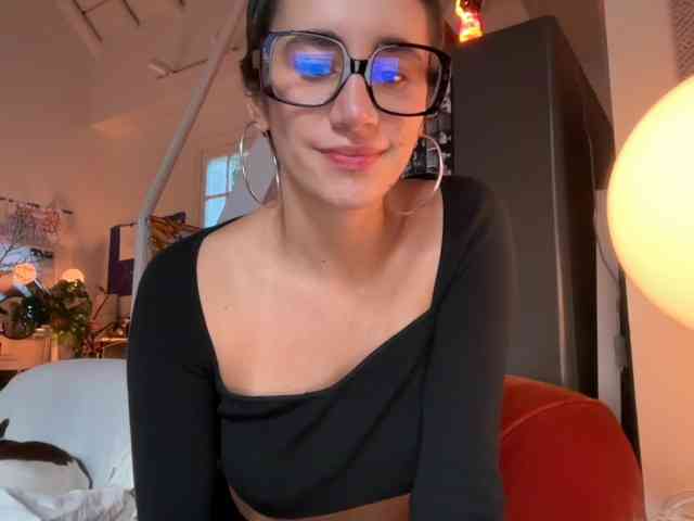 AntoniaDilune webcam