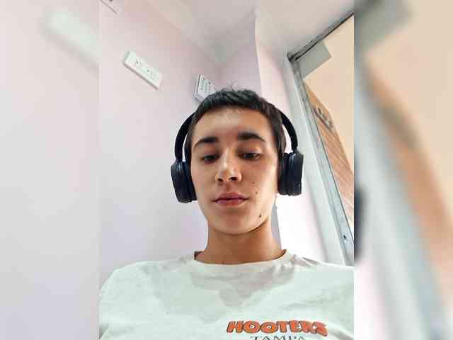 AntoniaDilune webcam