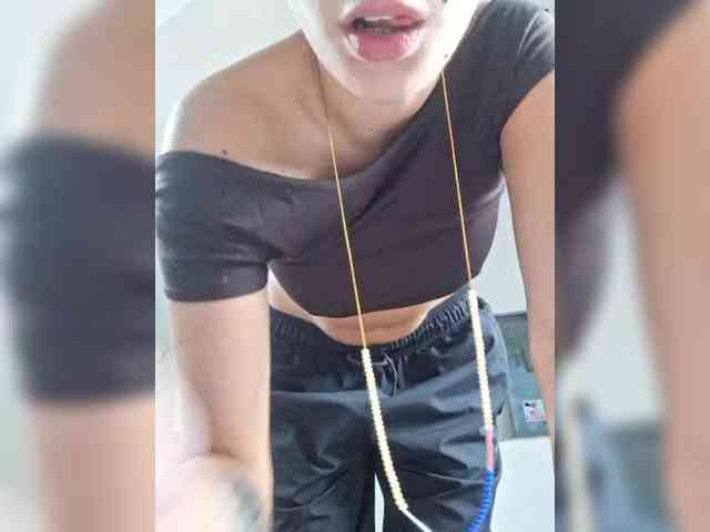 AntoniaDilune webcam