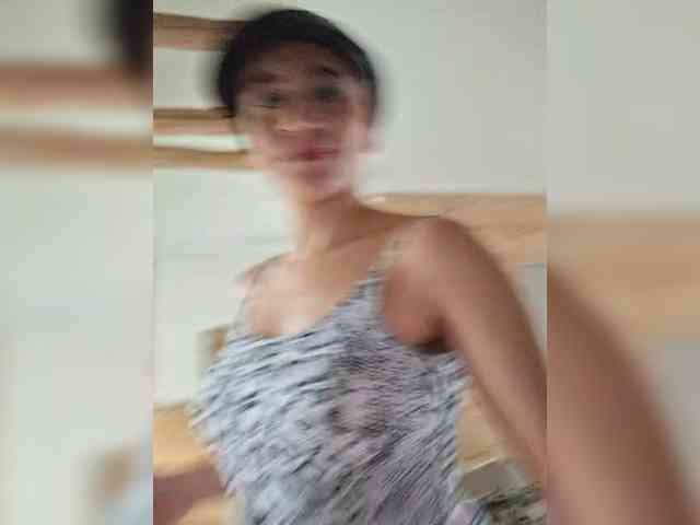 AntoniaDilune webcam