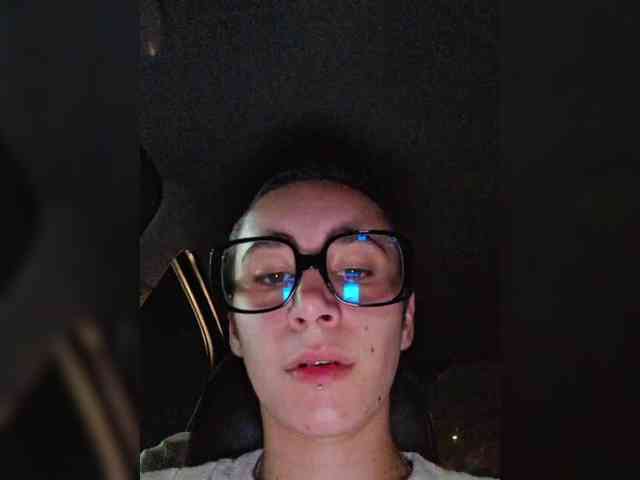 AntoniaDilune webcam
