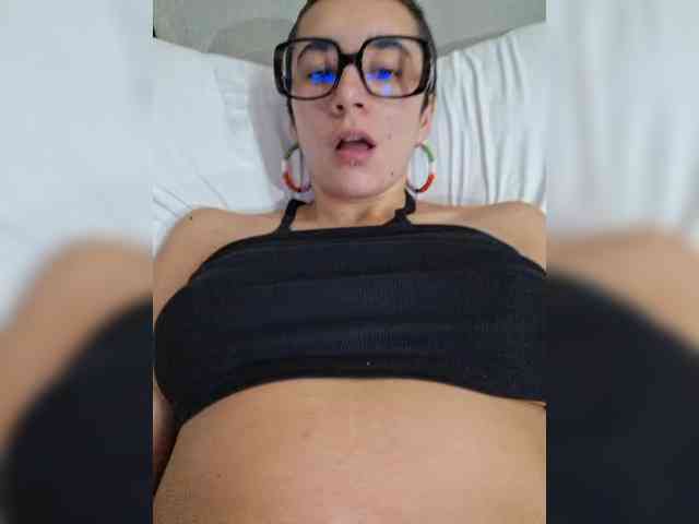 AntoniaDilune webcam
