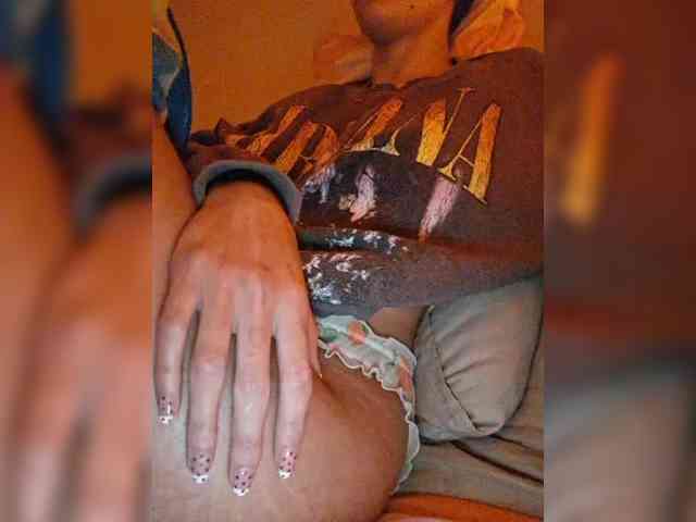 AntoniaDilune webcam