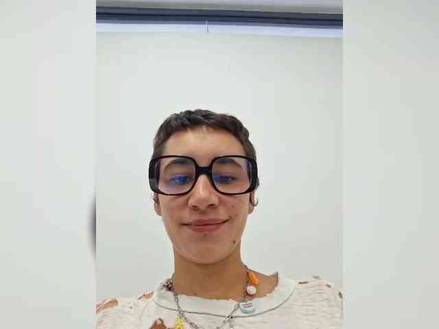 AntoniaDilune webcam