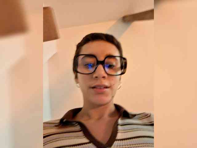 AntoniaDilune webcam