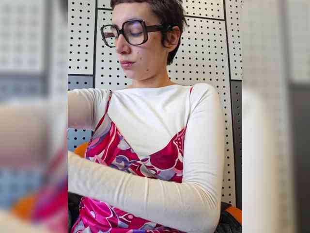 AntoniaDilune webcam